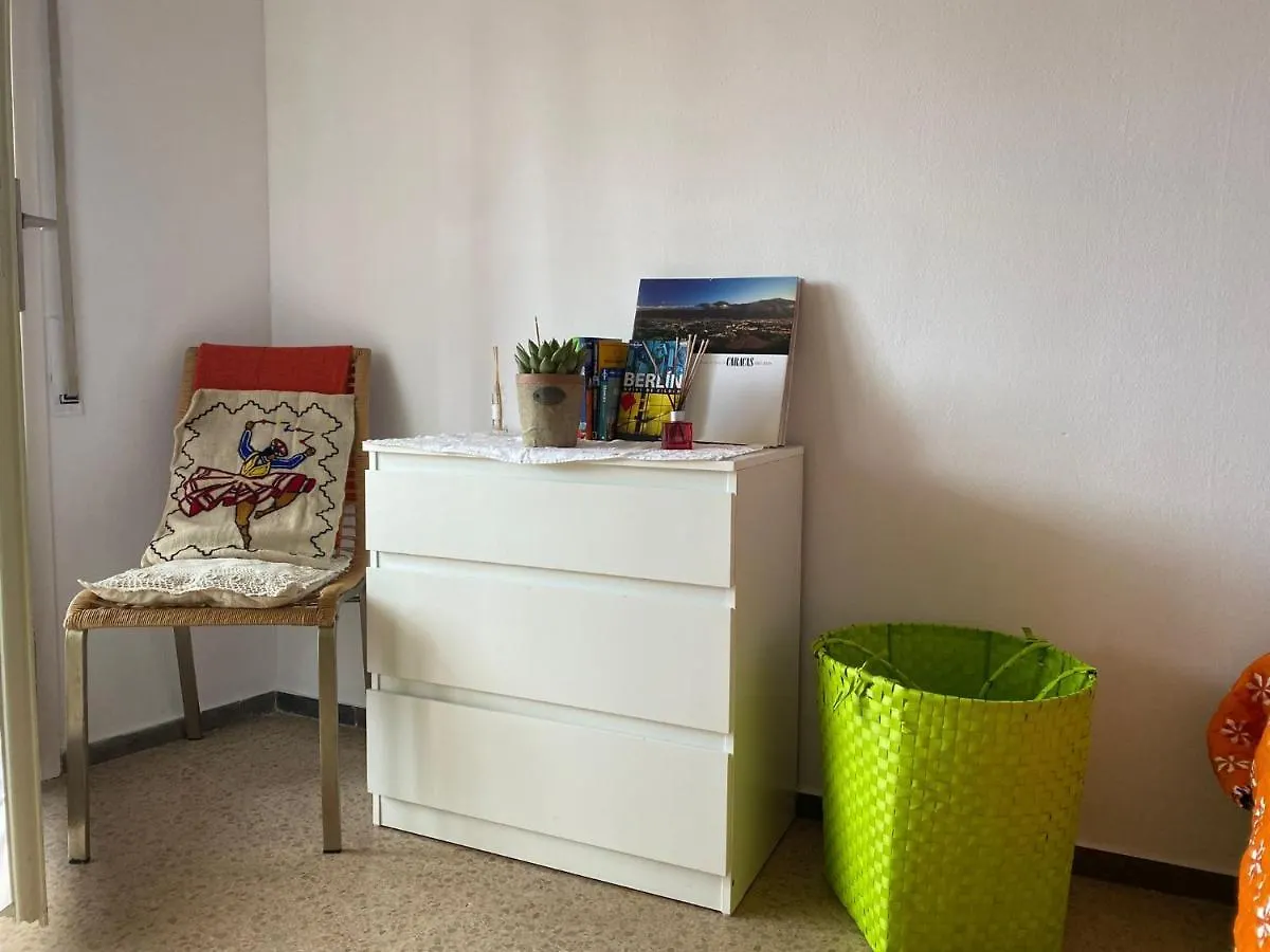 Homestay Far From The Madding Crowd Apartment Barcelona Spain